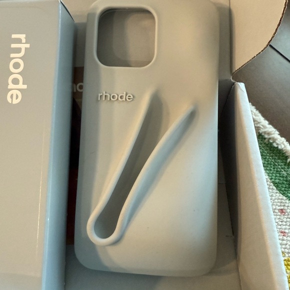 Rhode - Picture 4 of 5